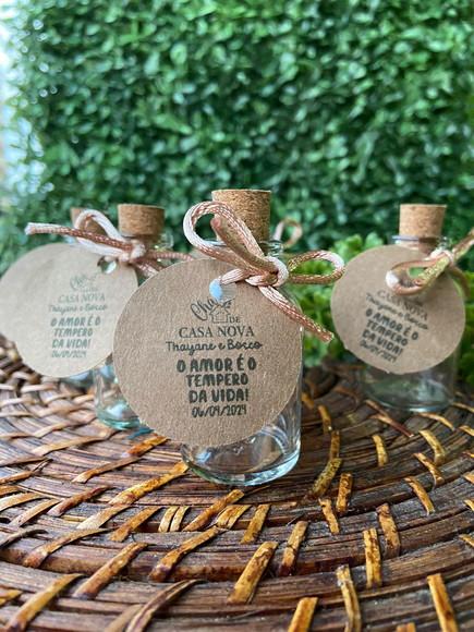 30 Garrafinhas de Vidro 20 ml - Tempero do Amor
