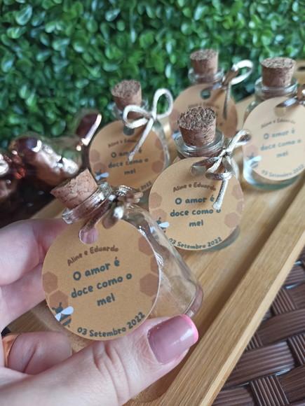 30 Garrafinhas de Vidro com Tag Doce Como o Mel