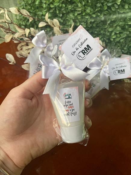 Bisnaga com Creme Hidratante - Mimo para Cliente