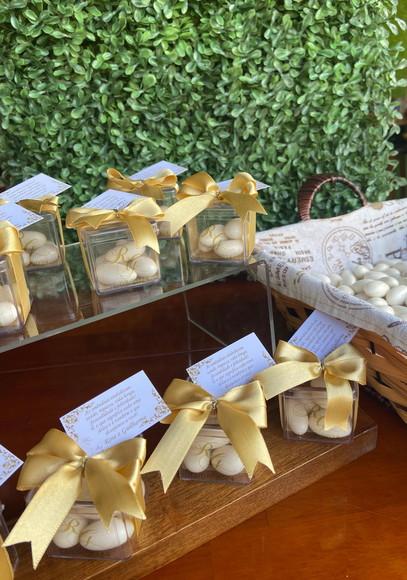 Caixinha Acrílica 5 com Amêndoas- Lembrancinha Casamento