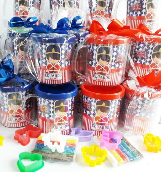 Caneca Acrilica com Massinha - Lembrancinha Infantil
