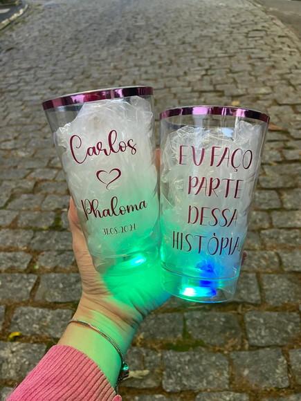 Copos com Led 500 ml com Borda Metalizada Rosa