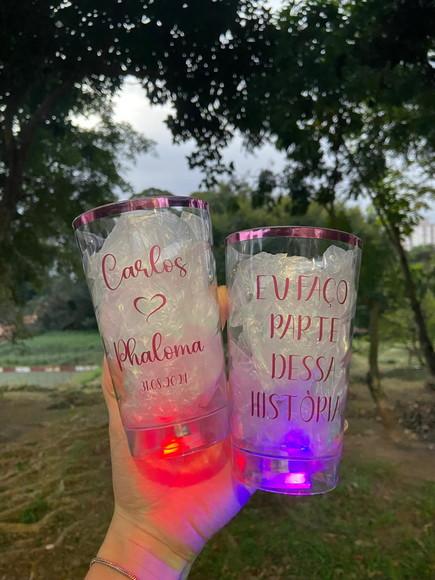 Copos com Led 500 ml com Borda Metalizada Rosa