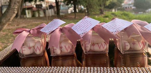 Lembrancinha para Casamento - Caixinha Acrílica com Amêndoas
