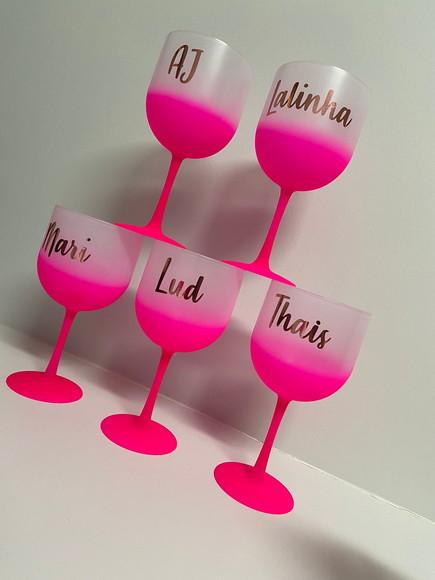 Taça Gin Personalizada com Nomes Individuais