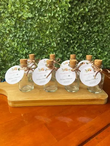 30 Garrafinhas de Vidro 20 ml - Lembrancinha para Casamento
