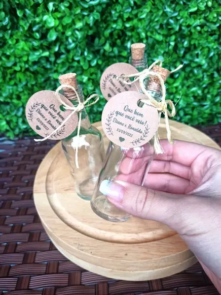 30 Garrafinhas de Vidro 50 ml com Tag Rústica- Lembrancinha