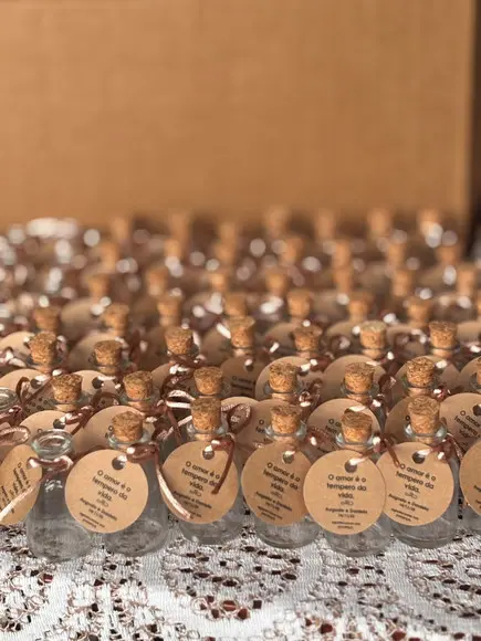 50 Garrafinhas de Vidro 20 ml - Lembrancinha para Casamento