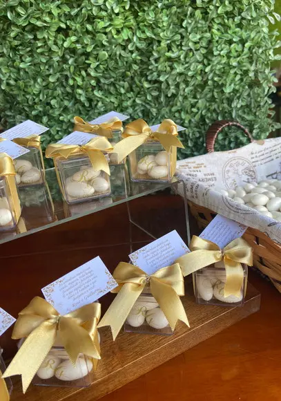 Caixinha Acrílica 5 com Amêndoas- Lembrancinha Casamento