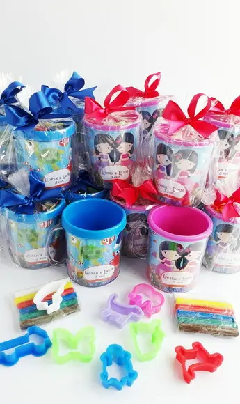 Caneca Acrilica com Massinha - Lembrancinha Infantil