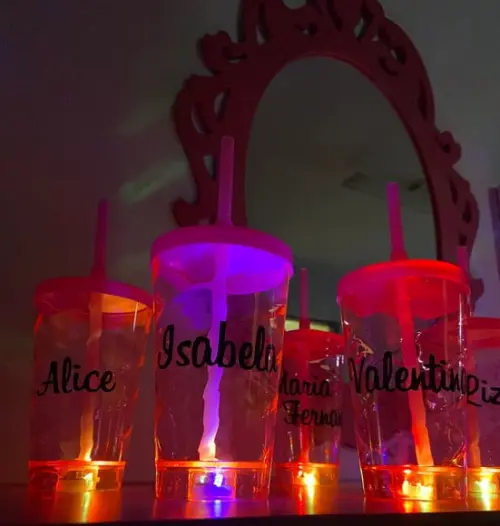 Copos com Tampa e Canudo500 ml com Led - Copos Personalizado