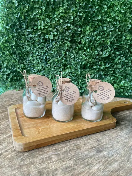 Garrafinhas de Vidro 60 ml - Lembrancinha com Amêndoas