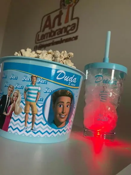 Kit Cineminha Barbie Baldinho + com Copo Led