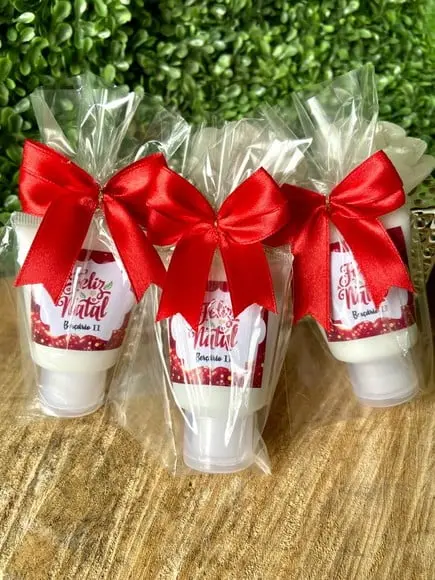 Lembrancinha Bisnaga com Creme Hidratante- Mimo de Natal