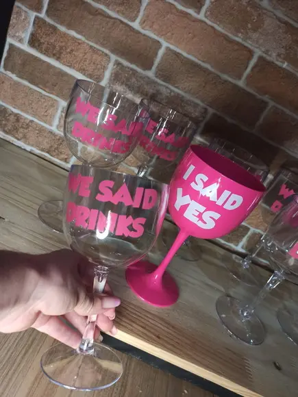 Taça Gin I Said Yes e We Said Drinks