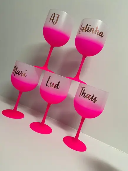 Taça Gin Personalizada com Nomes Individuais