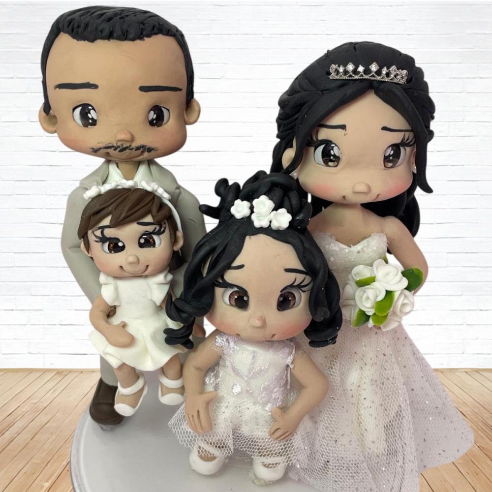 Topo de Bolo Casamento Personalizado em Biscuit Familia, Estilo F