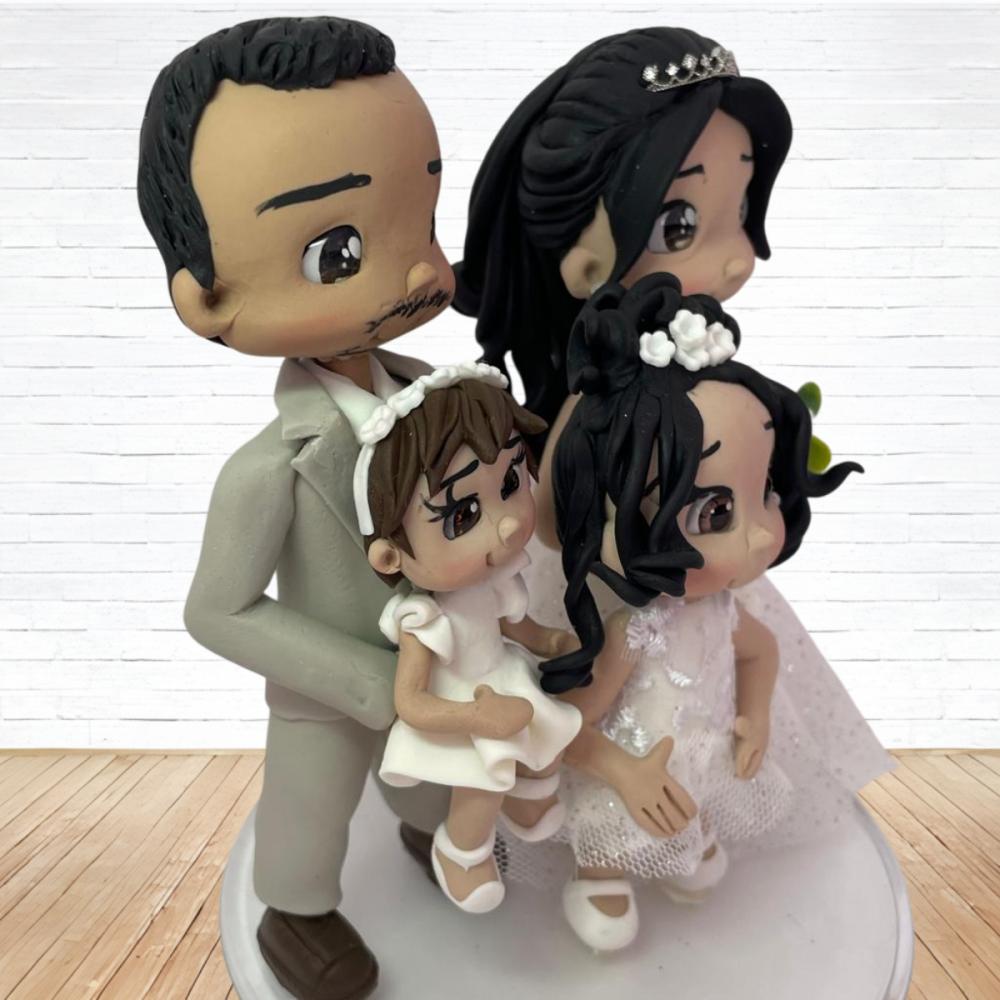 Topo de Bolo Casamento Personalizado em Biscuit Familia, Estilo F