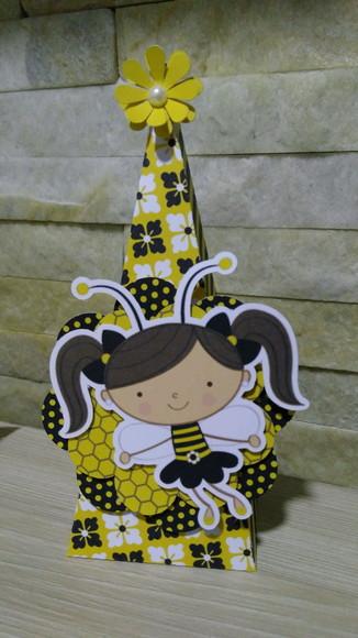 Caixinha Cone/pirâmide Abelhinha