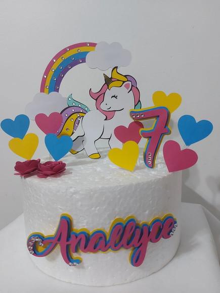 Topo de Bolo Unicórnio em Scrap