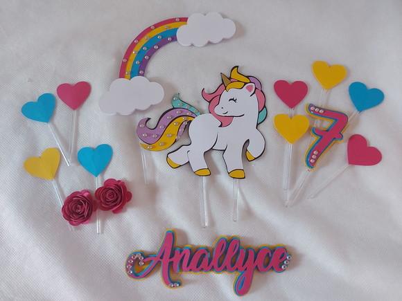 Topo de Bolo Unicórnio em Scrap