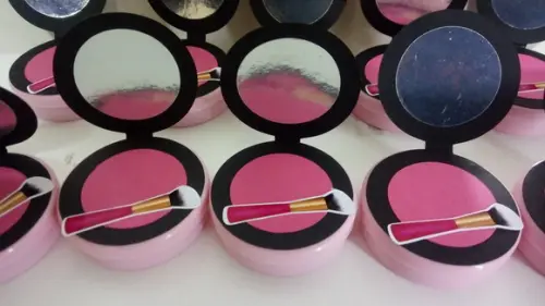 Blush Maquiagem - Latinha