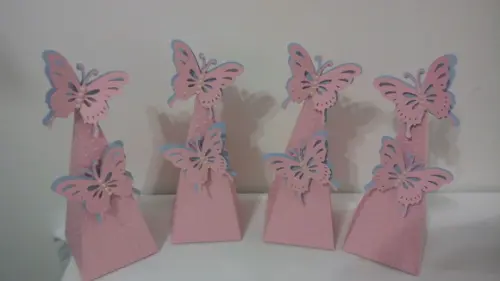 Caixa Cone Borboletas em Scrap
