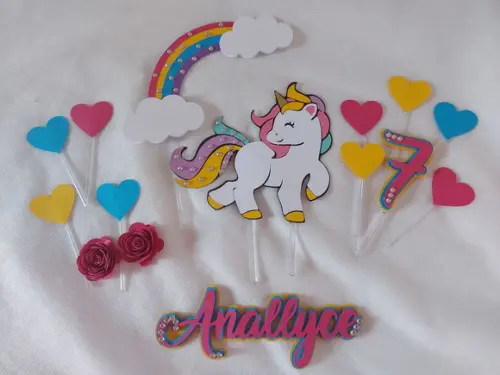 Topo de Bolo Unicórnio em Scrap