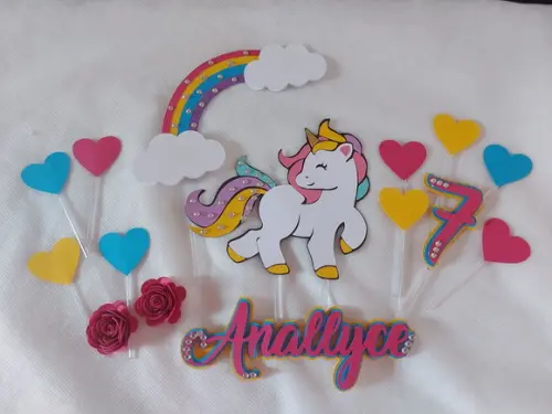 Topo de Bolo Unicórnio em Scrap