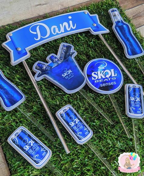 Topo de Bolo Skol Beats