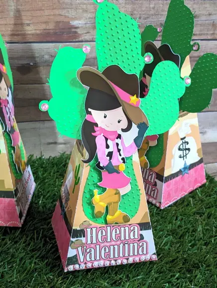 Caixinha Pirâmide Cowgirl