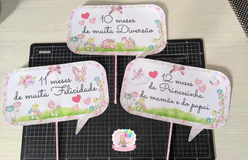 Plaquinhas para Foto Mesversário