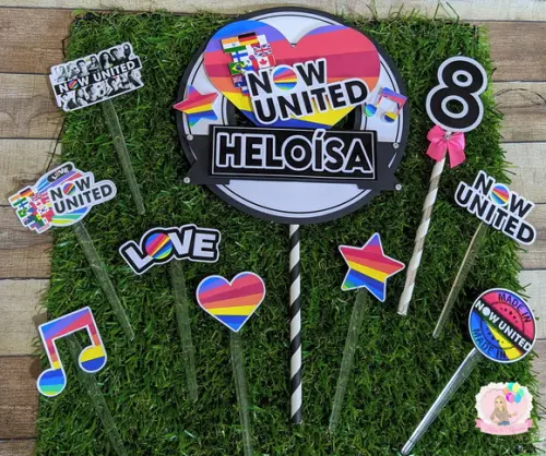 Topo de Bolo Now United