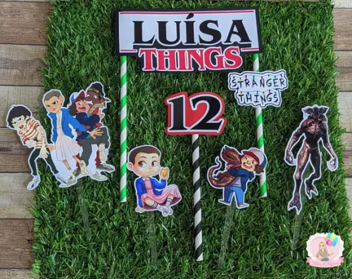 Topo de Bolo Stranger Things