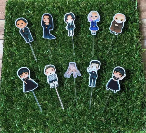 Toppers Wandinha