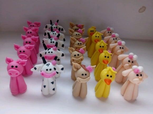 Aplique Animais da Fazendinha Rosa de Biscuit