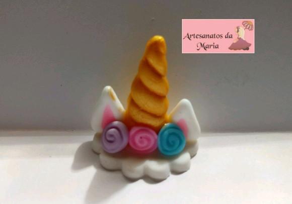 Aplique Chifre do Unicórnio em Biscuit