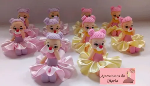 Aplique Palhaçinha do Circo Rosa de Biscuit
