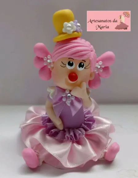 Aplique Palhaçinha do Circo Rosa de Biscuit