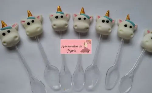Colher Decorada com Unicórnio em Biscuit
