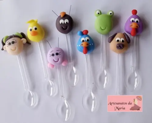 Colher Decorada Galinha Pintadinha