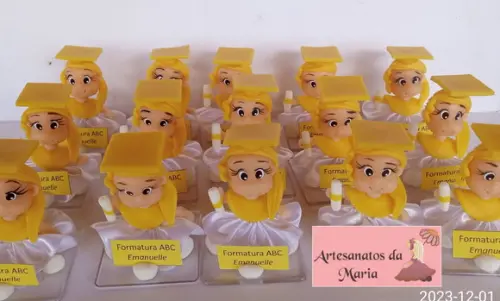 Lembrancinha Formatura em Biscuit
