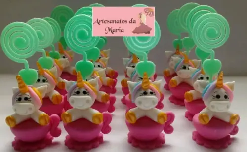 Lembrancinha Unicórnio em Biscuit