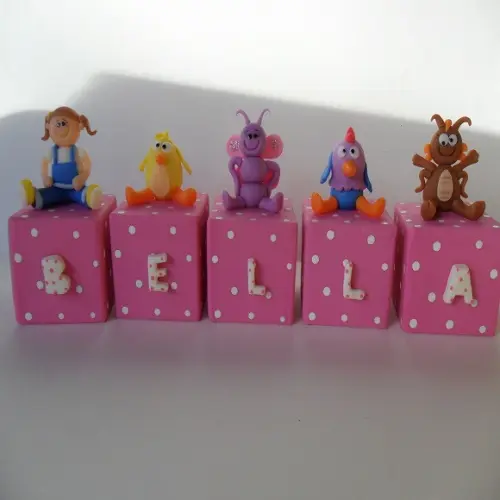 Topo de Bolo Cubos Galinha Pintadinha