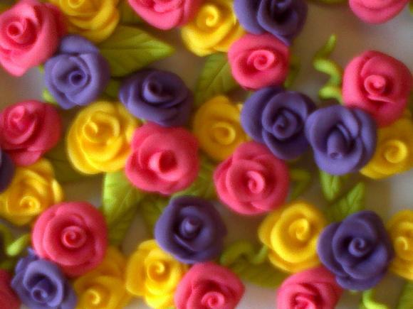 Aplique Rosas* em Biscuit