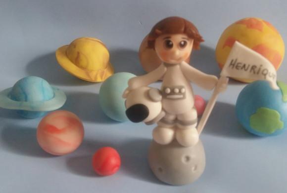 Astronauta com Planetas de Biscuit