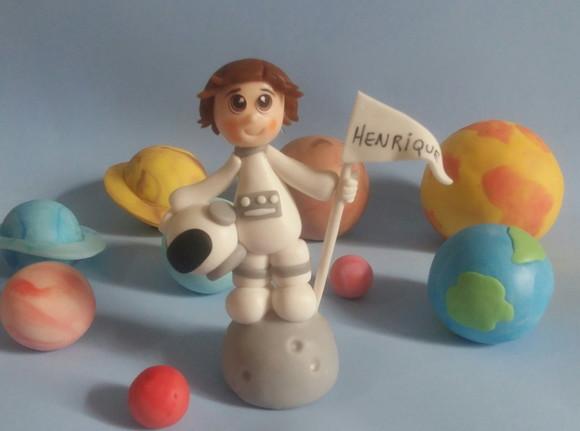 Astronauta com Planetas de Biscuit
