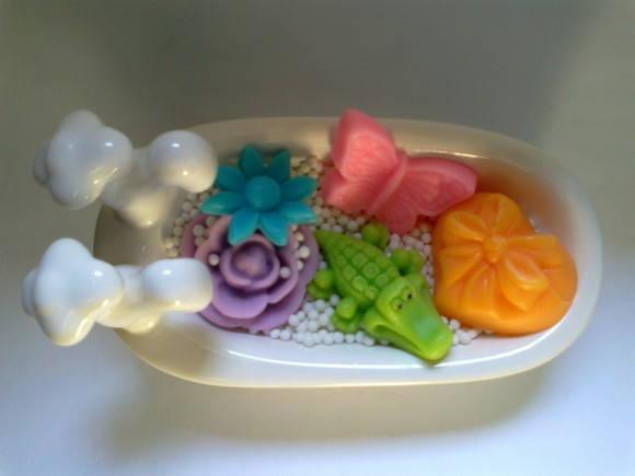 Banheira de Porcelana com Sabonetes