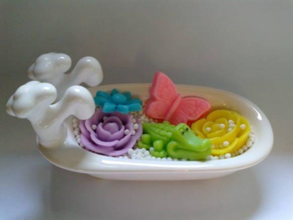 Banheira de Porcelana com Sabonetes