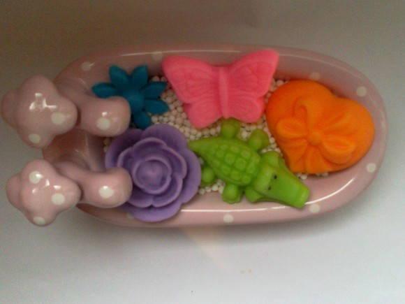 Banheira de Porcelana com Sabonetes